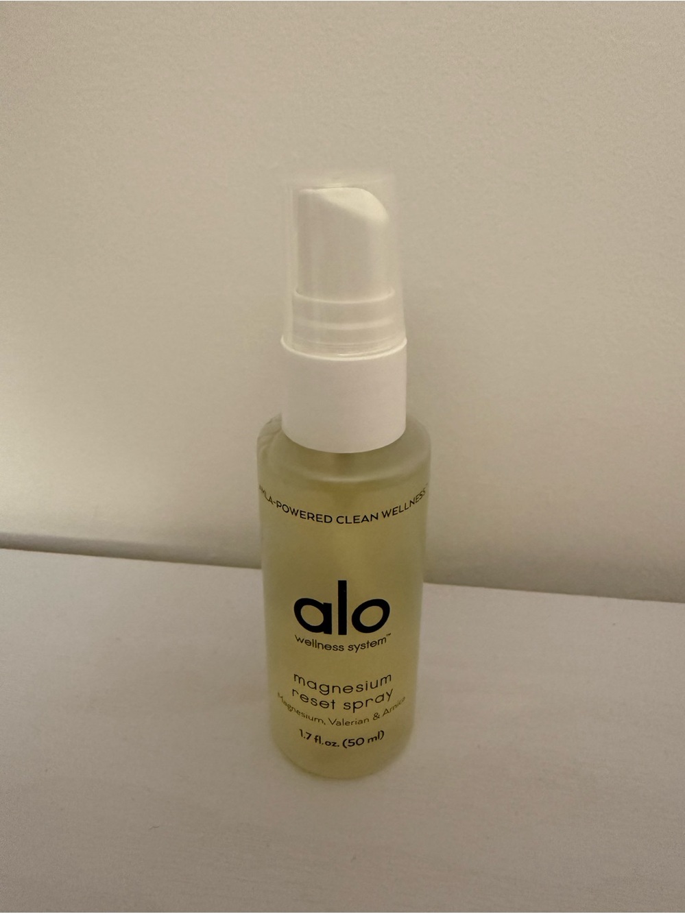 Alo Yoga Magnesium Reset Spray 1.7 oz‎ Wellness System Relaxation Mist NWT